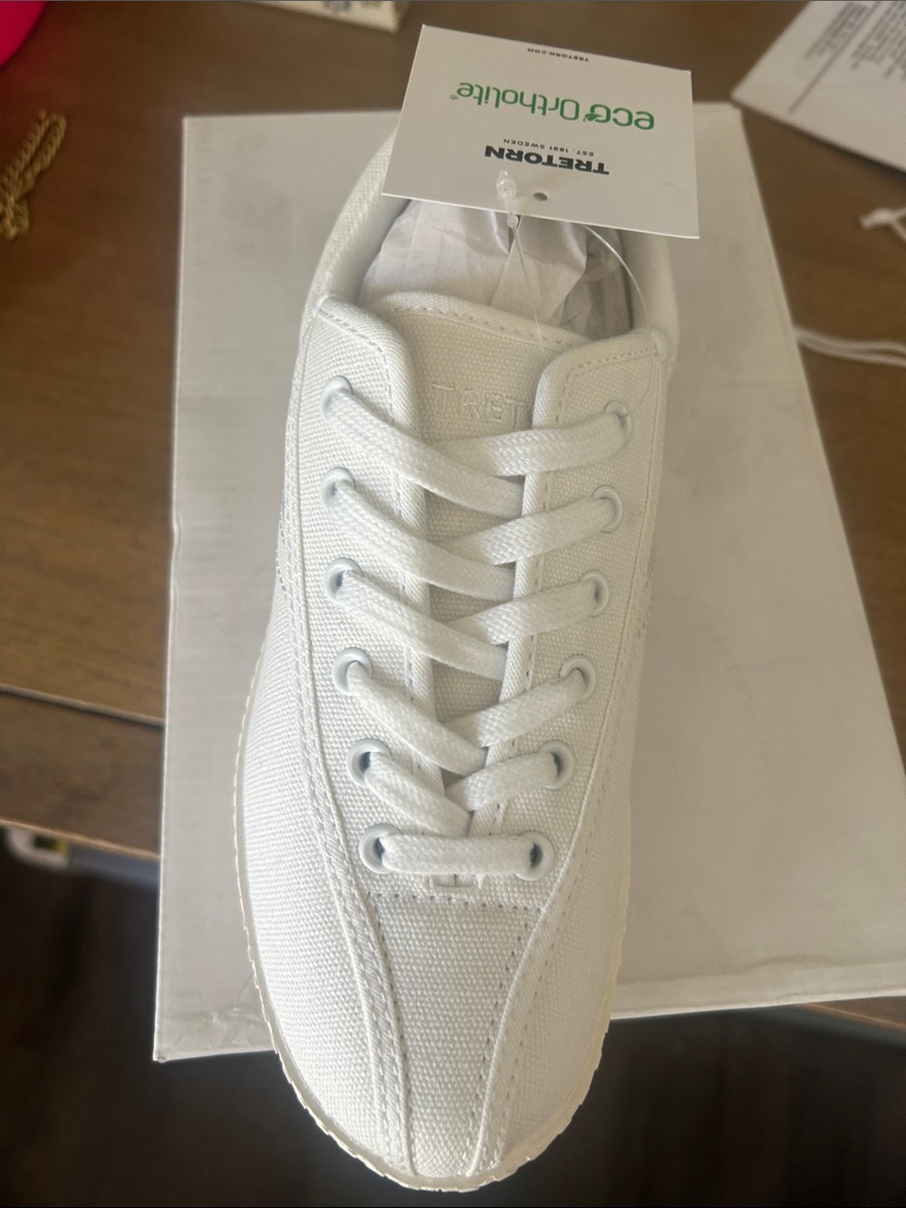 NWT NIB Womens Tretorn Nylite Canvas Sneakers White 6 - Picture 6 of 6